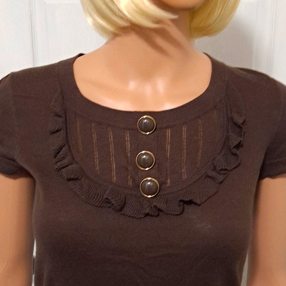 Banana Republic Brown Crew Neck Short-Sleeve Top with Button & Ruffle Accent - Picture 2 of 6